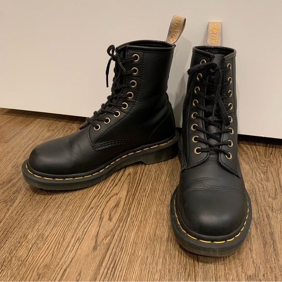 Vegan 1460 Felix Lace Up Boots 🖤 - Picture 4 of 10